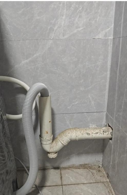 谁懂啊！家里这台洗衣机每次排水就报错，折腾半天发现，居然是预留的排水管道太高了！