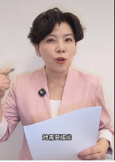 女团3：0战胜日本队，孙颖莎要记头功，邓亚萍说：孙颖莎在刚刚男团失利的情况下