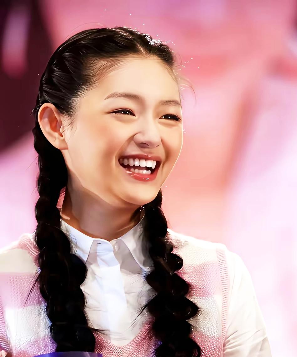 大S极度爱美，对自己苛刻到极致，为了变白、变瘦、变美，对自己下足狠劲，15岁出道