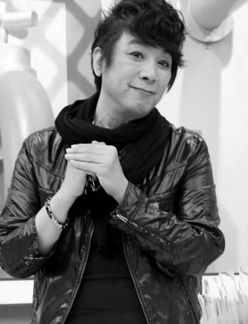 看到曹西平老师走的时候“身上有尸斑”，我心里咯噔一下，不是因为害怕，而是觉得太