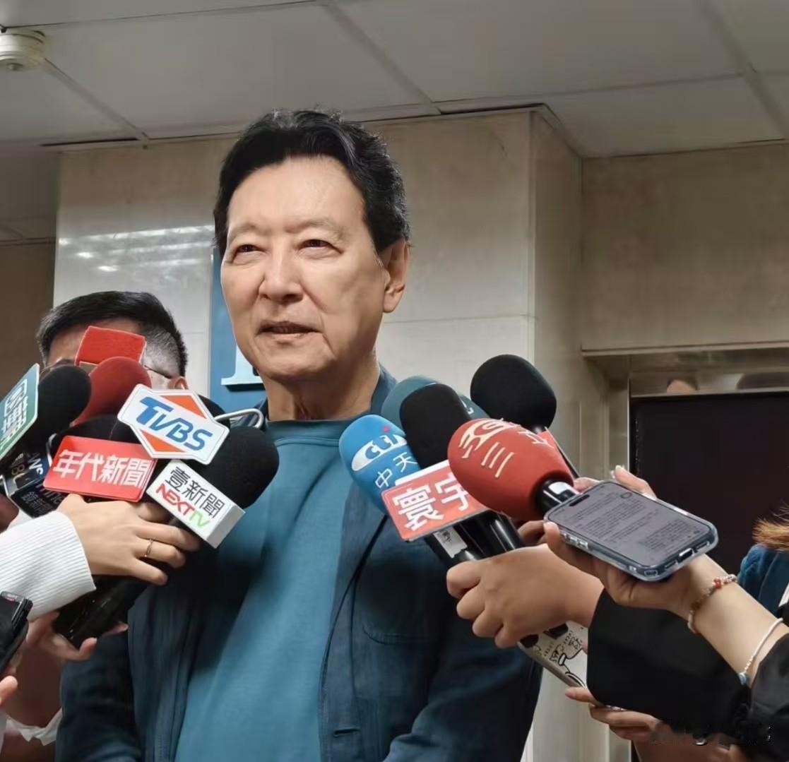 该怎么应对赵少康？网友提出的国民党应该直接把他开掉在我看来几乎做不到，但是我