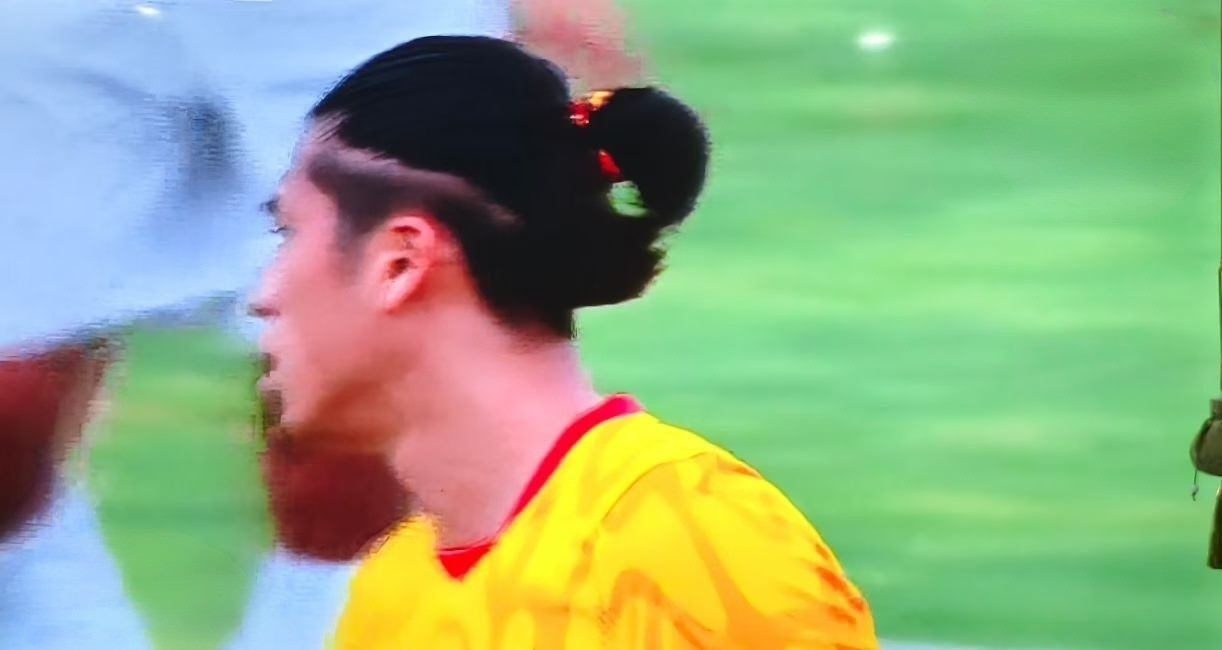 亚运会U23国足0-0伊朗U23北京时间9月20日13点，亚运会男足小组赛B组次轮，中国U23男足对