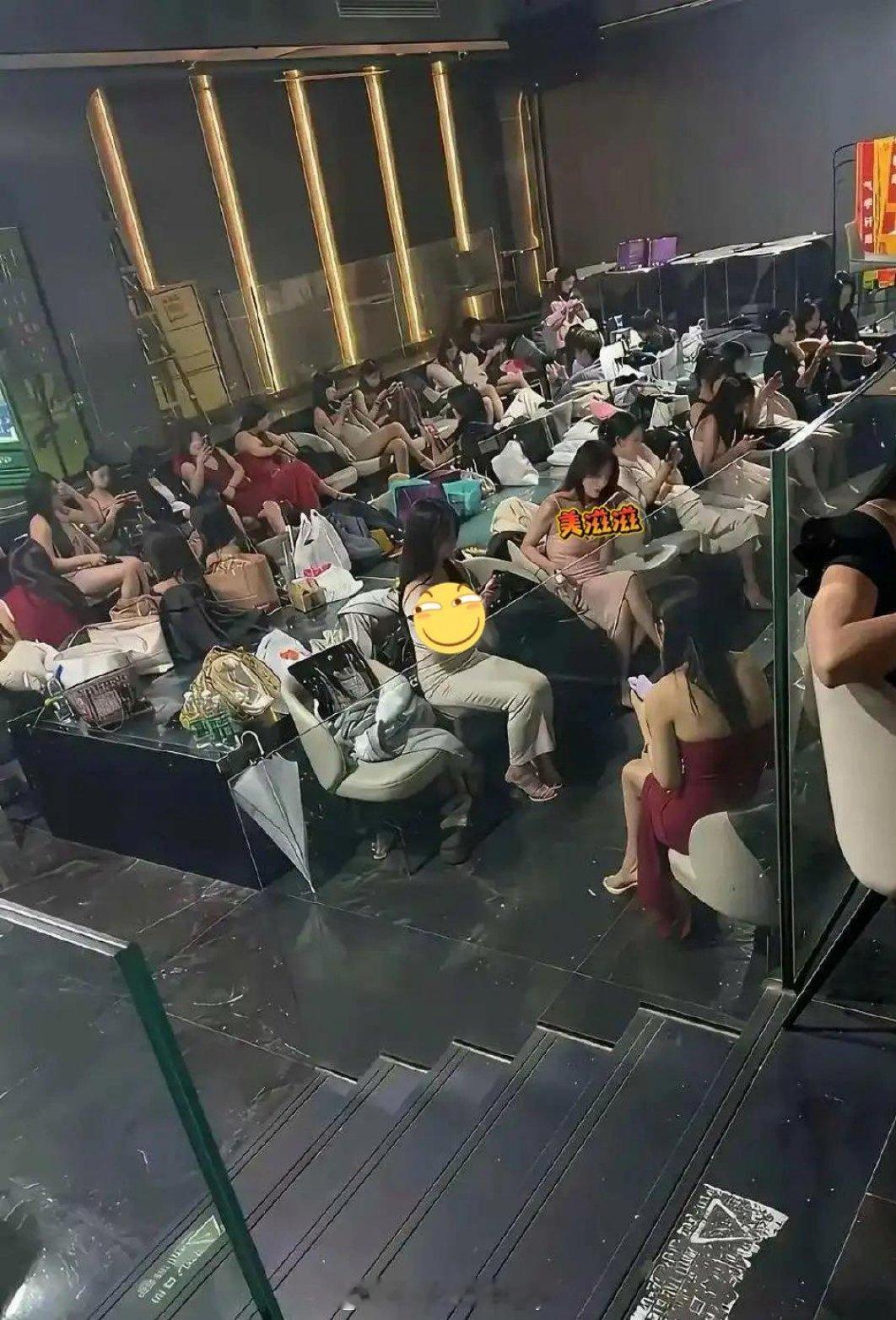 感觉都挺可怜的，她们最后的归宿在哪里呢