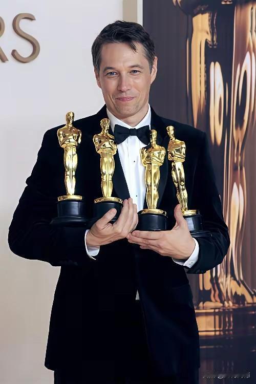 西班牙演员的一声呐喊，让人看到了这个演员的良知！在第98届奥斯卡颁奖礼上，西班牙