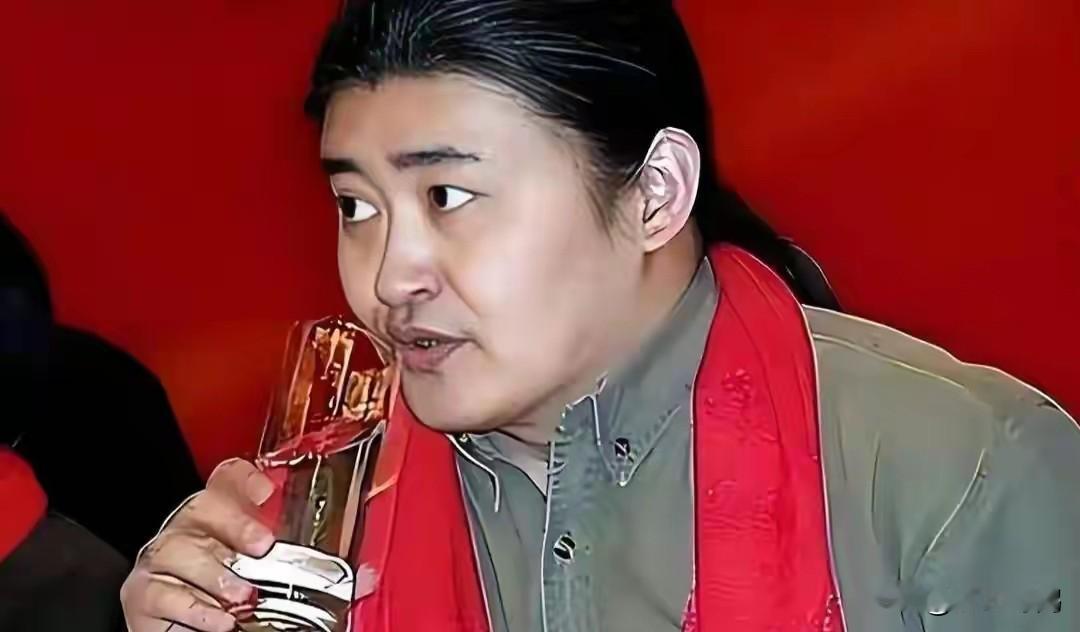 63岁刘欢离世！换过髋关节、放过支架，十年前身体就有预兆9月26日一早，对外经贸大学的讣告一出来，很