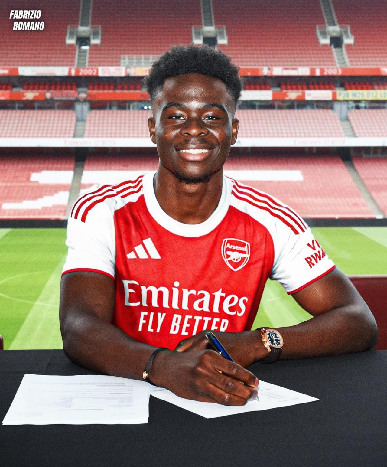 欧洲转会新闻！★灵魂枪手！阿森纳接近与24岁的核心球员萨卡完成续约，萨卡已同