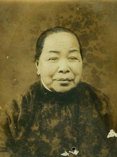 1963年，已经94岁的蒋妙月，向中央提出，说想去台湾，去见见蒋介石，毛主席指示