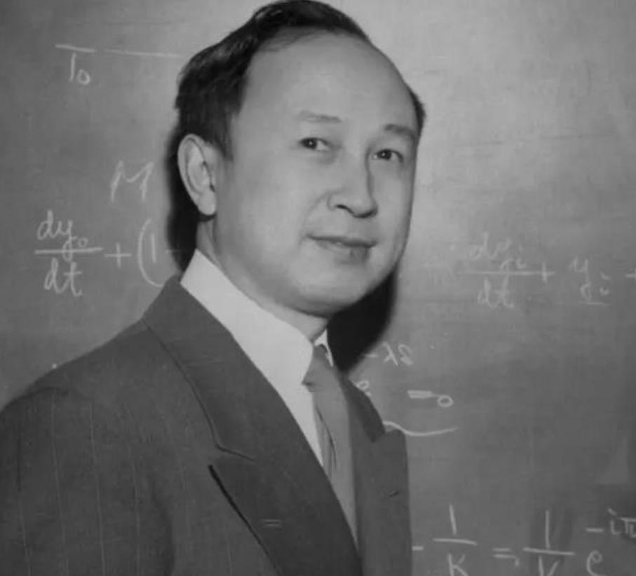 1960年3月的一天，聂荣臻突然将周恩来从会议室叫出来，聂荣臻面如土色地说