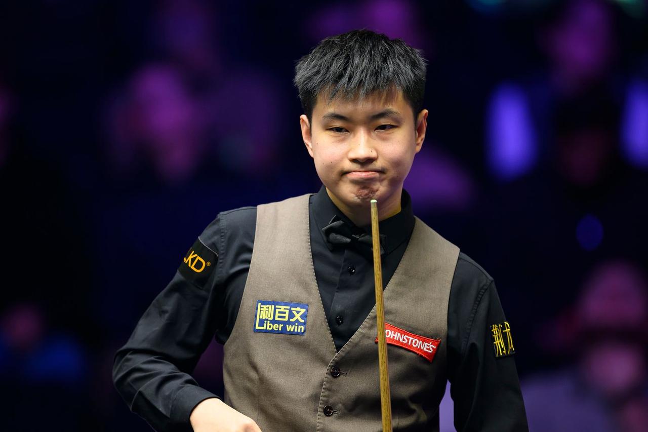 赵心童5-6被希金斯逆转击败，无缘大师赛四强！  北京时间1月15日晚，2