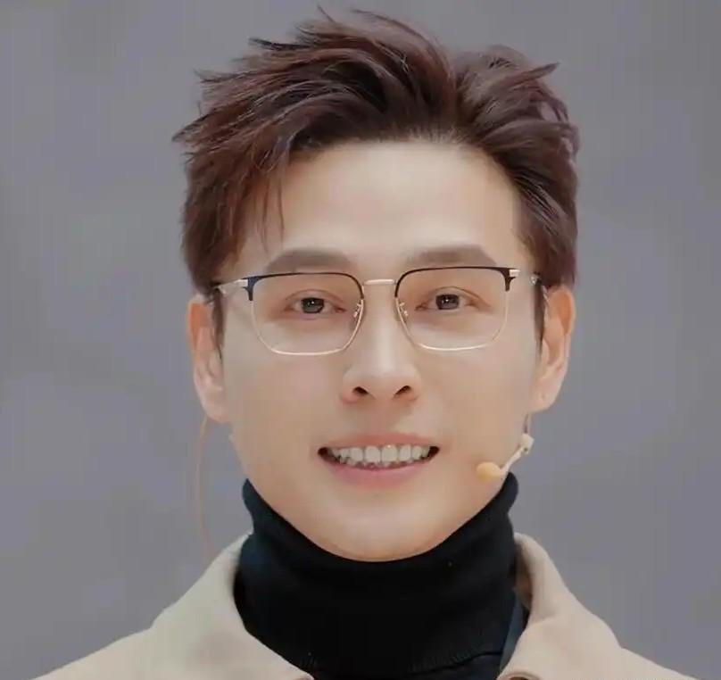 过年明星红包炸出个“大奇葩”！别人甩出8000、2万，他却只掏888，脸都不要