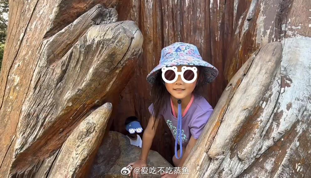 郑恺苗苗把小女儿接到温哥华啦！3岁Kya一露面就圈粉，唱歌软乎乎的还会撒娇，小模样实在太招人稀罕了​