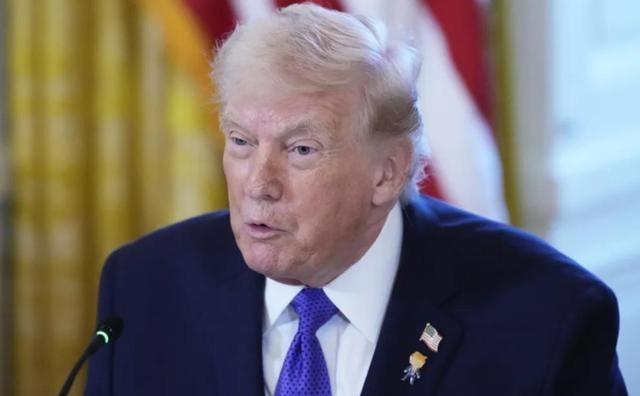 “抓不抓普京”？特朗普深吸一口气，迟疑半刻说出了他略显虚伪却真实的话！特朗普这