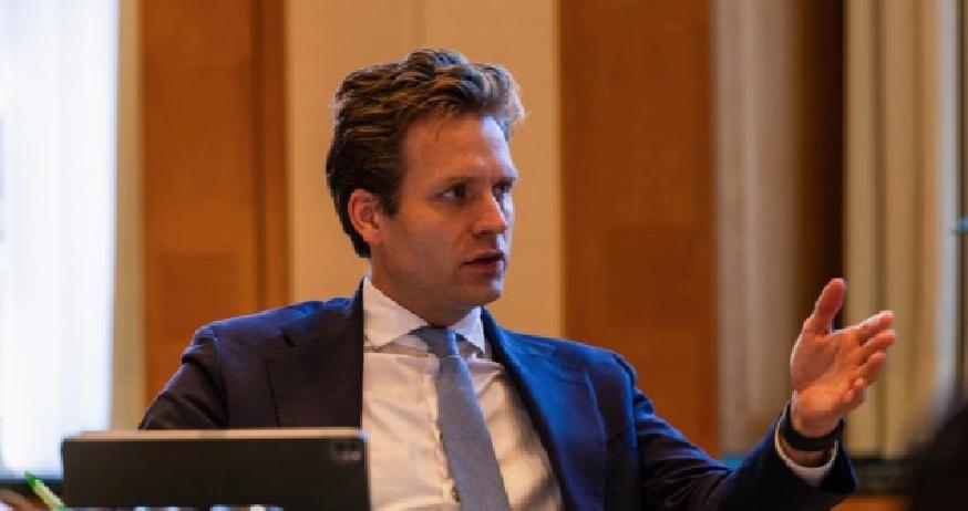 果不其然。荷兰方面突然宣布了，不后悔动用紧急法令处置安世半导体在荷兰的资产