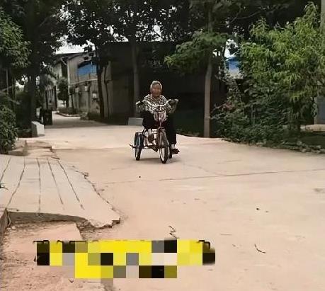 6月26日，河南一女子给90岁的奶奶打了几天的电话也没人接，孙女怕奶奶有什么意外