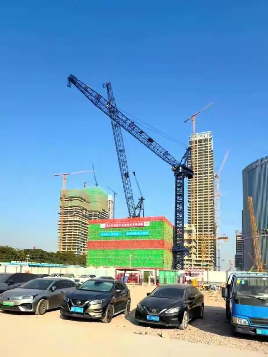 深超总都部（原怔大深圳总部大楼），多年了，被深圳本地企业接手承建分，现在己经出地