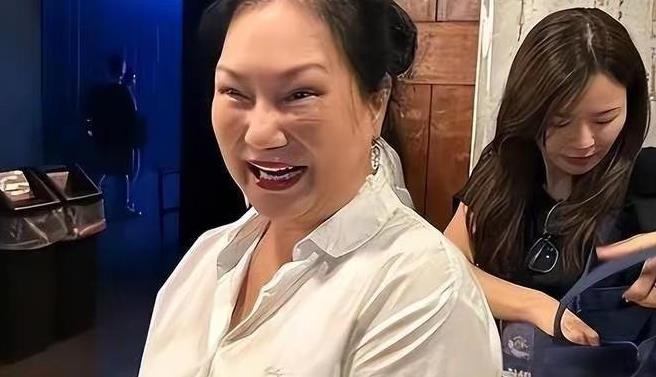 S妈诚心给汪小菲添堵！非要在人家结婚前夕不断喊话，人家一年前就结婚了，只是没