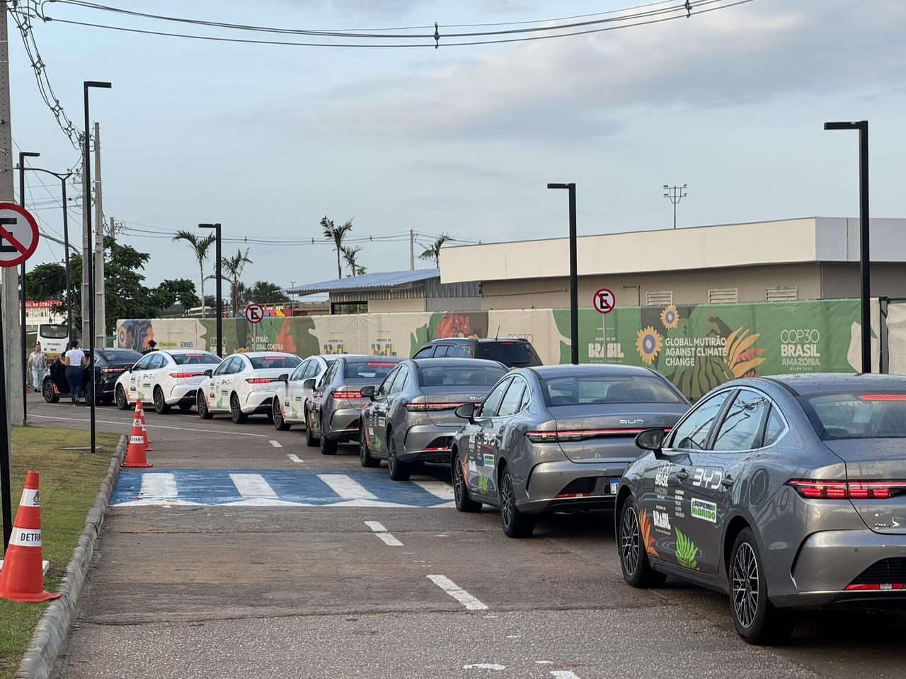 大家都知道比亚迪在国内入编公车，客车更是成为很多地方的公交车、豪华旅游大巴车，但