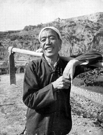 1976年10月6日，吃过晚饭后，坐立不安的陈永贵，接到了开政治局会议的