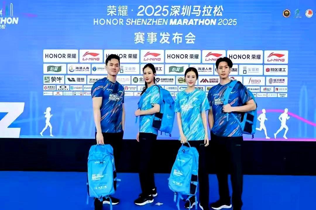 李宁，国字号，大众品牌，李宁找谁代言是李宁自己的事。大家还在那儿掰扯代言