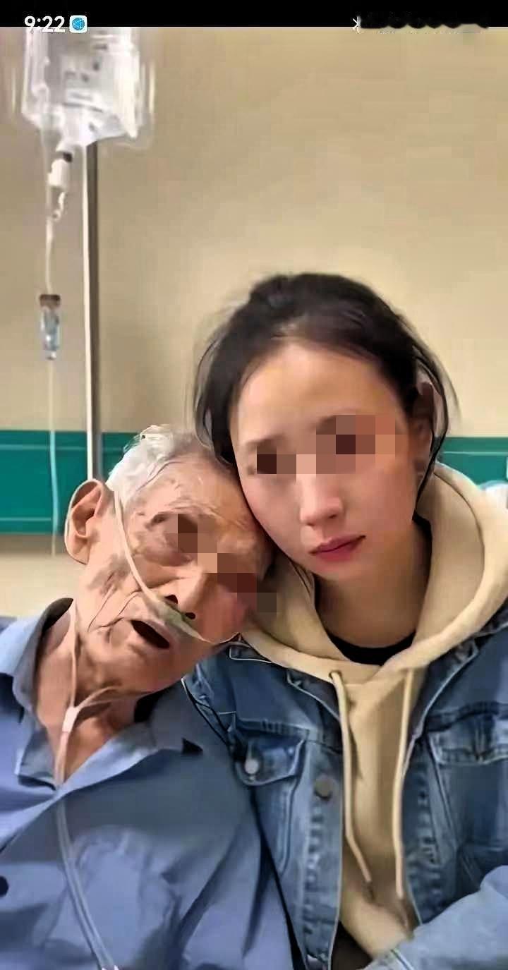 泪奔！父亲遗憾终生，自己患癌症晚期，知道自己时日不多了，攥着女儿的手，轻声说等不