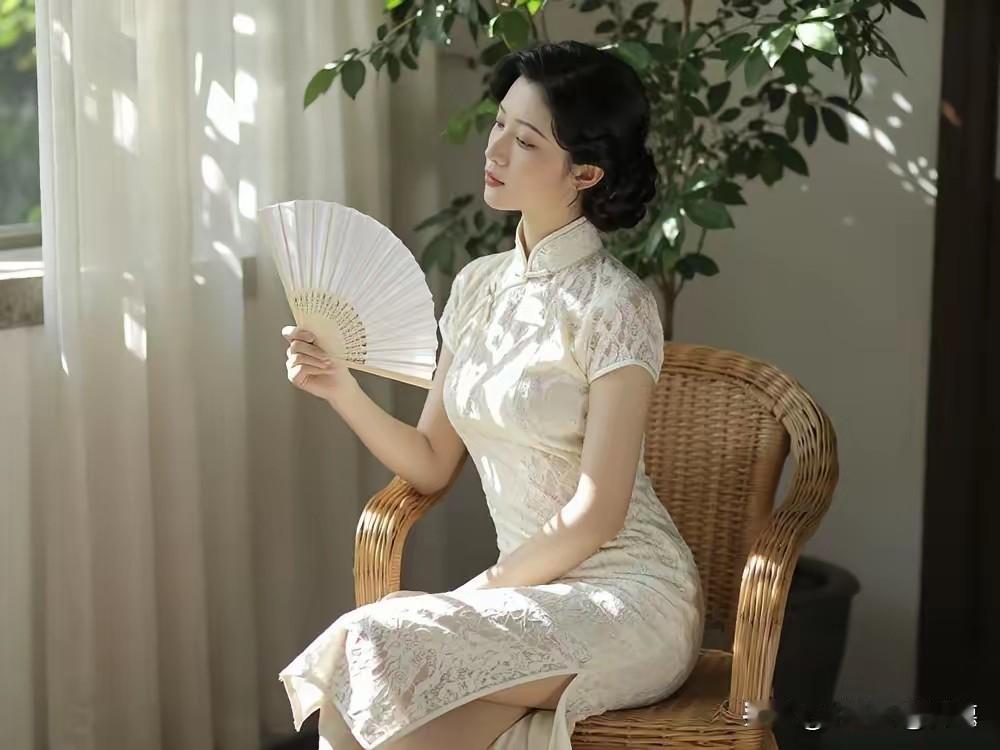 干久了才懂，在职场站稳脚跟就得这么活。混迹职场时间越长，越能摸透里面的人情