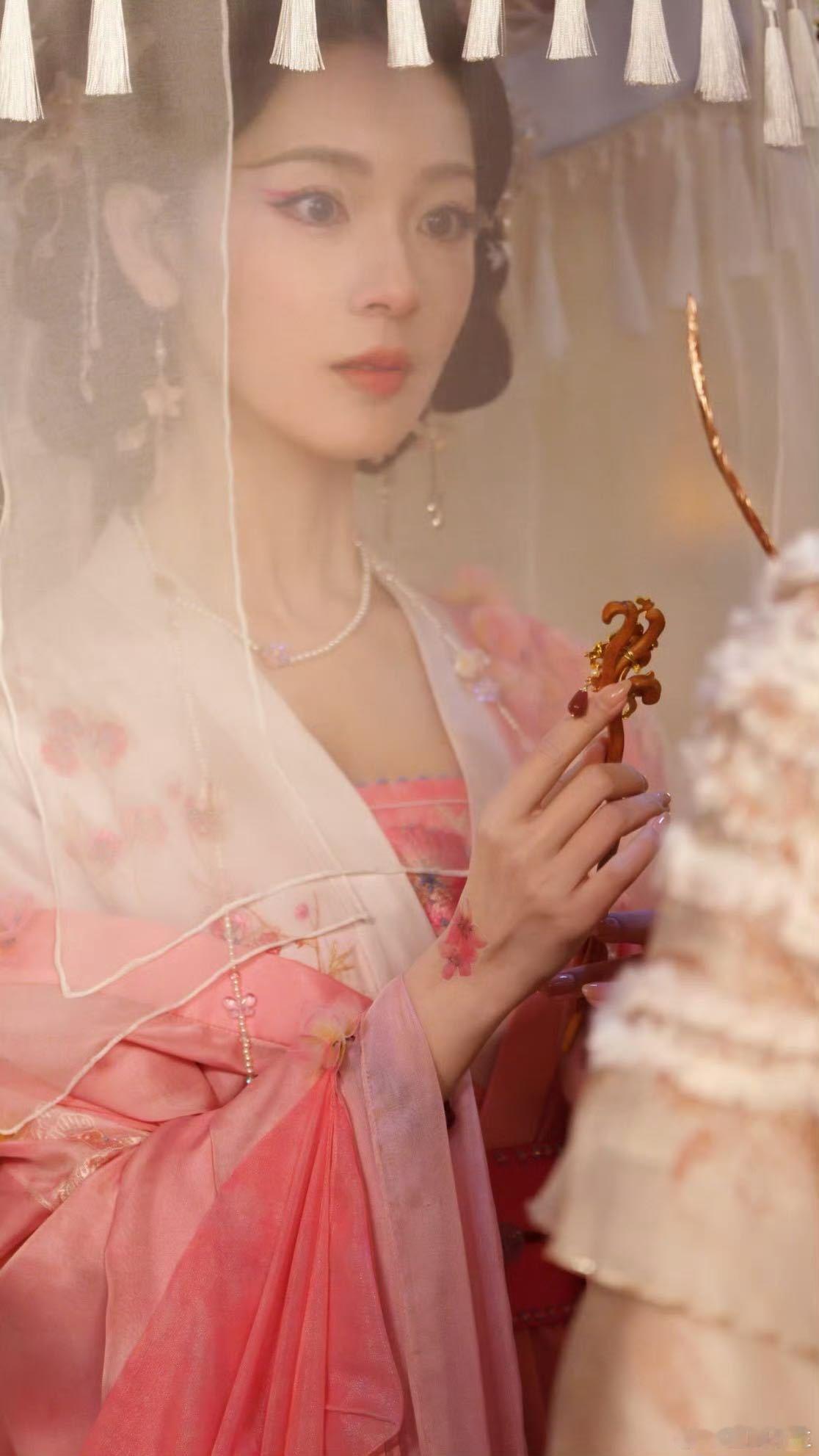 陈瑶戏里开大戏外开唱谁还没被​​​