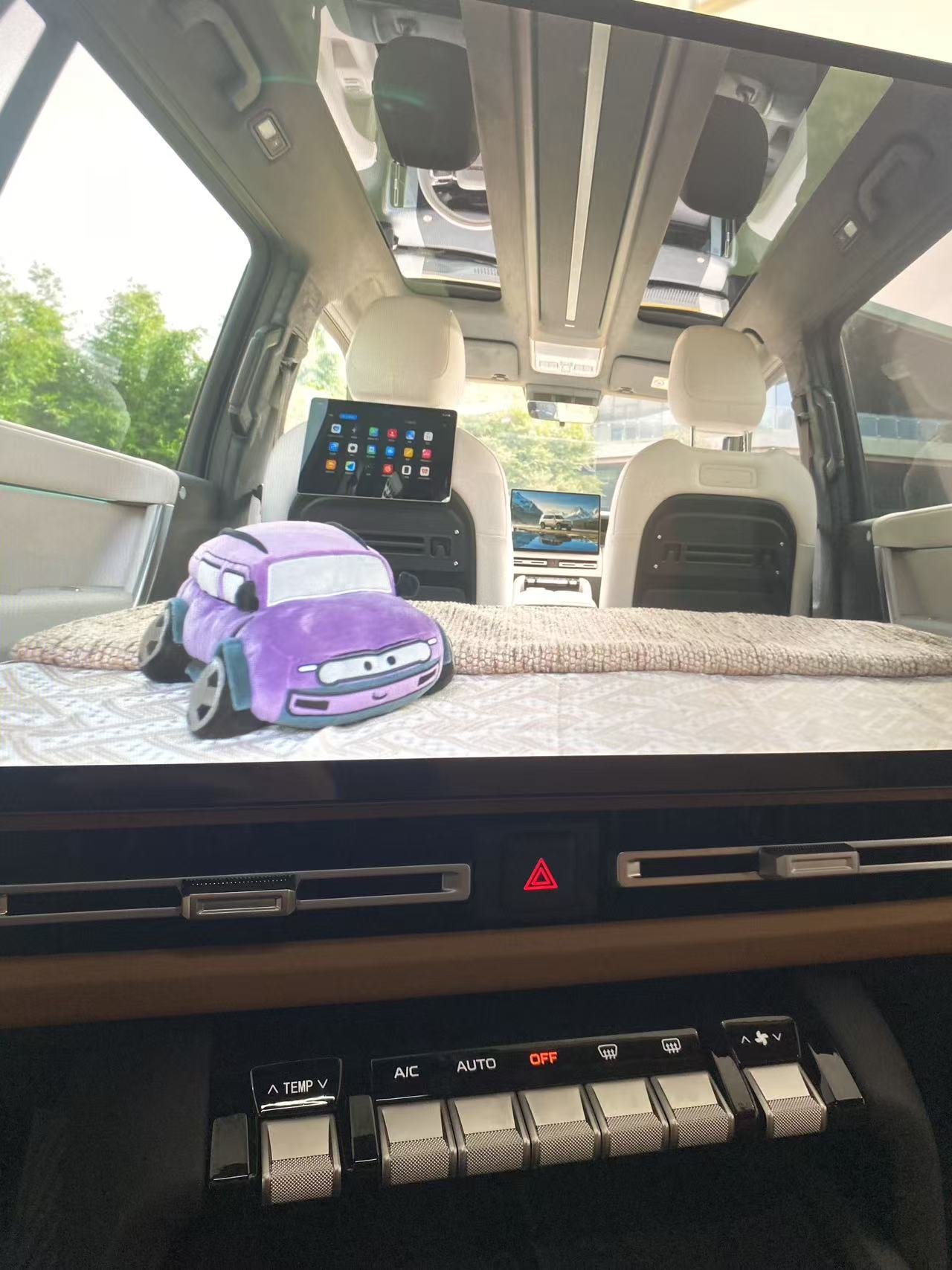 这次试驾iCARV27，重点体验了城市道路、高速以及轻度越野，综合感受非常清晰。