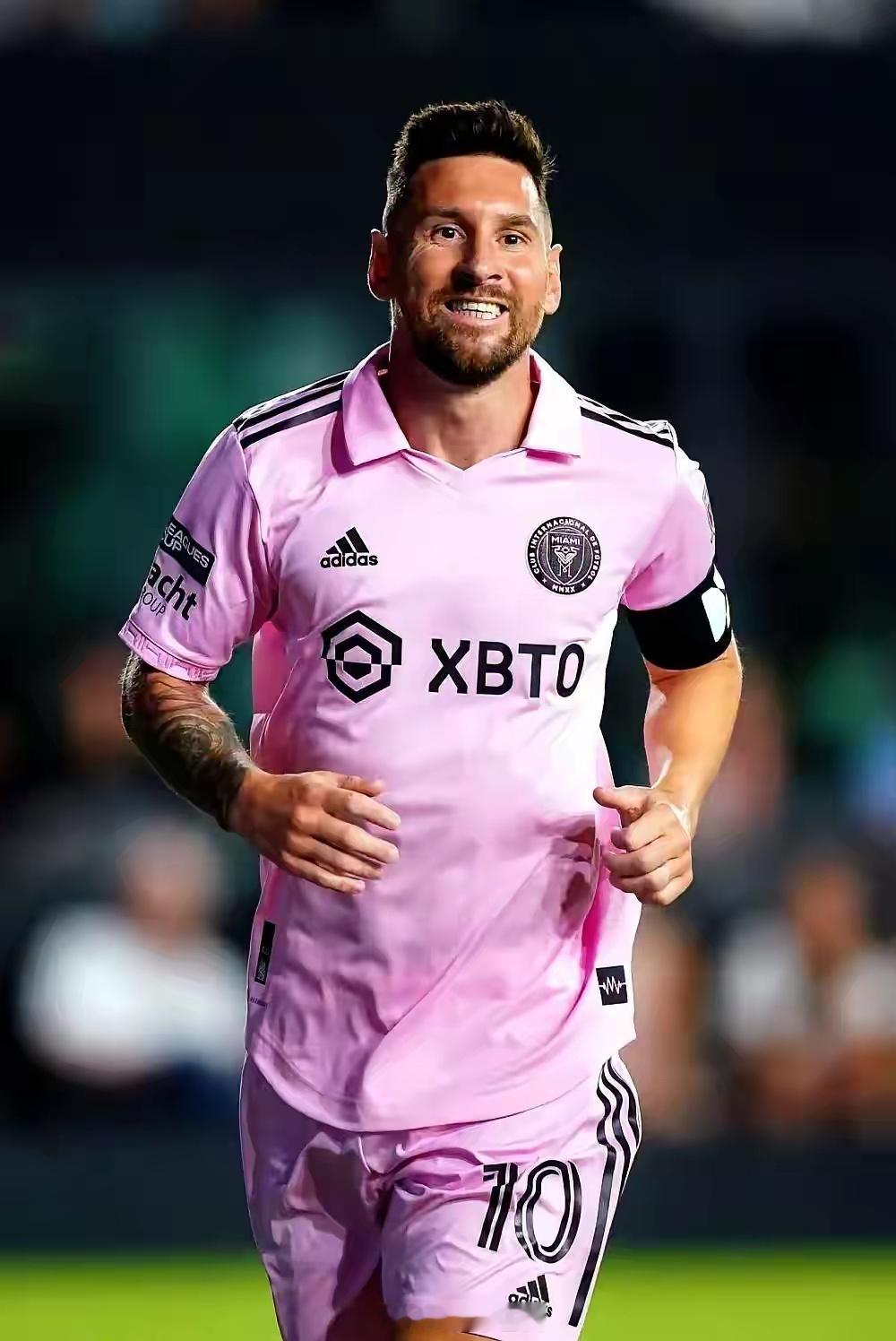 梅西一个人，就让迈阿密国际赚翻了。加盟后，球队年收入从约5500万美元直接干到1