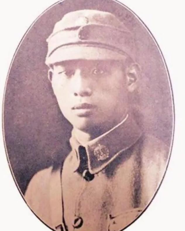 1939年，国军营长史恩华被日军包围，师长大惊，连忙组织人员营救，谁知营长却说：