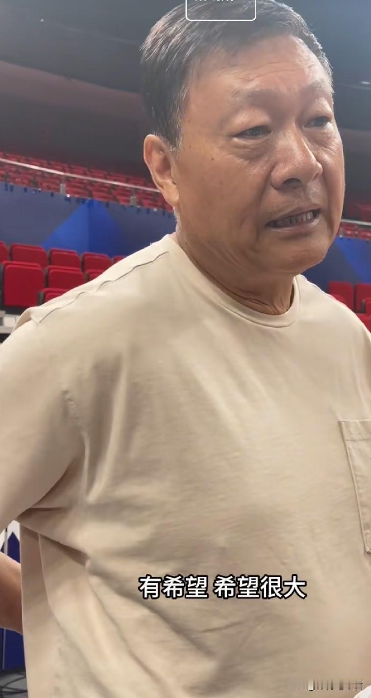 卢伟等来援兵。上海男篮主场输掉11分之后，球队晋级总决赛形势已经被逆转。要知道