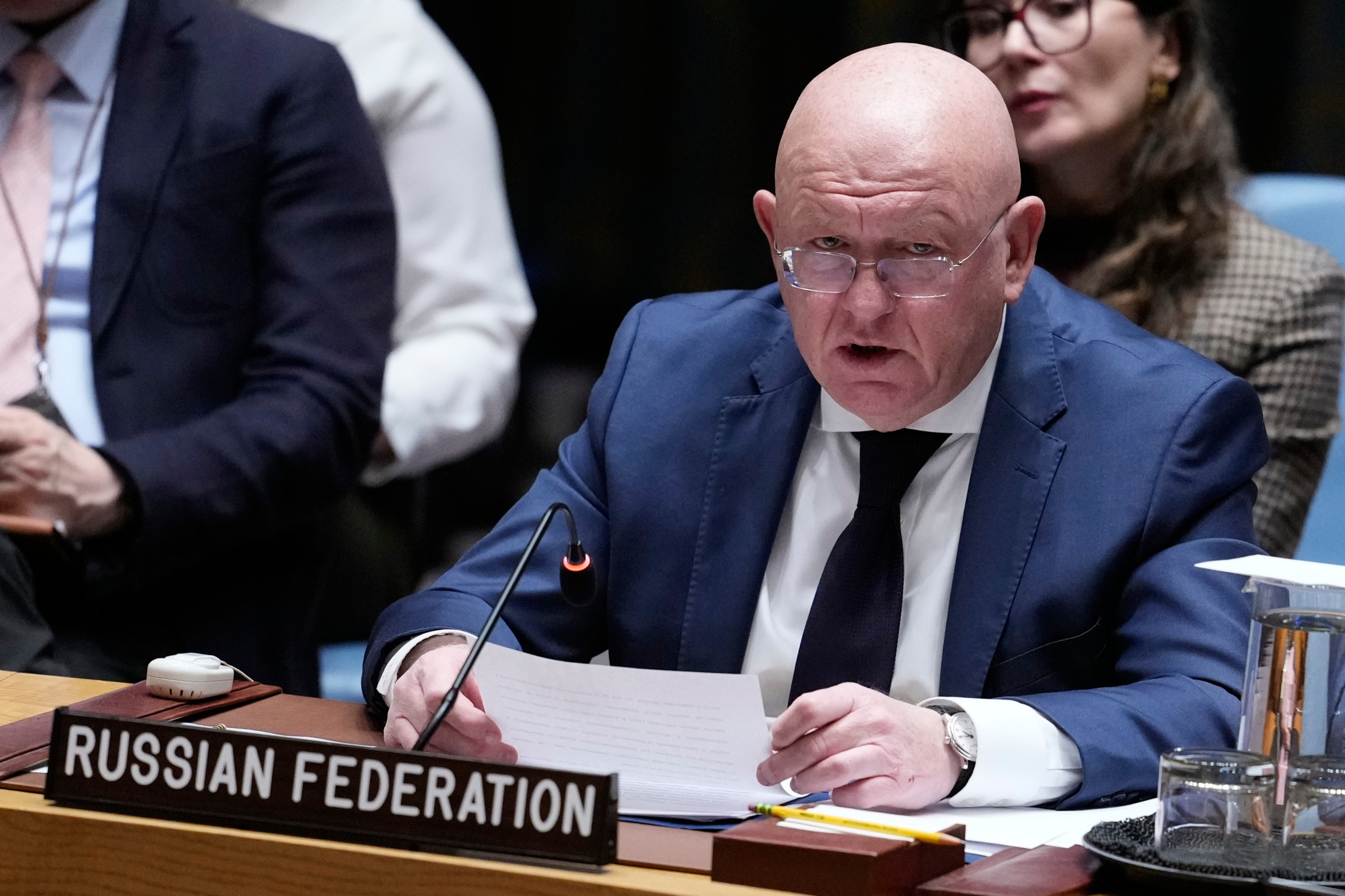 【俄常驻联合国代表：谴责美国对伊朗的武力威胁】#俄方谴责美国对伊朗武力威胁#据