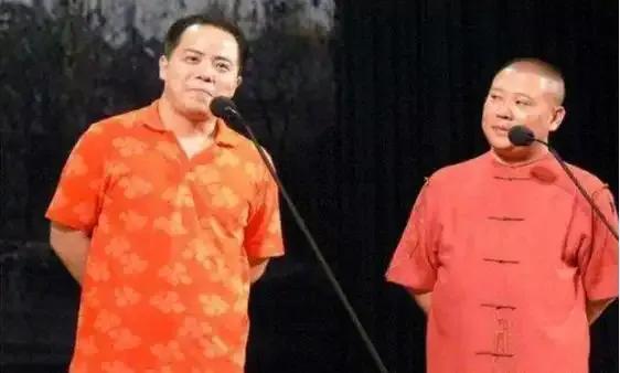 2008年，德云社的创始元老徐德亮对郭德纲说：一场商演，你拿40万，分我150元
