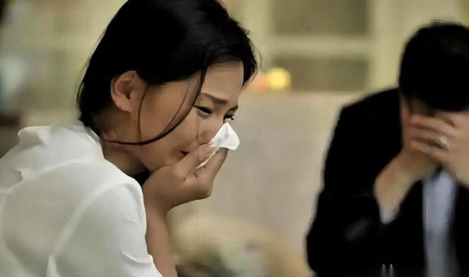 女子和男子相亲2个月，收了188000彩礼、四金，办了婚礼，同居生活，女子查出高