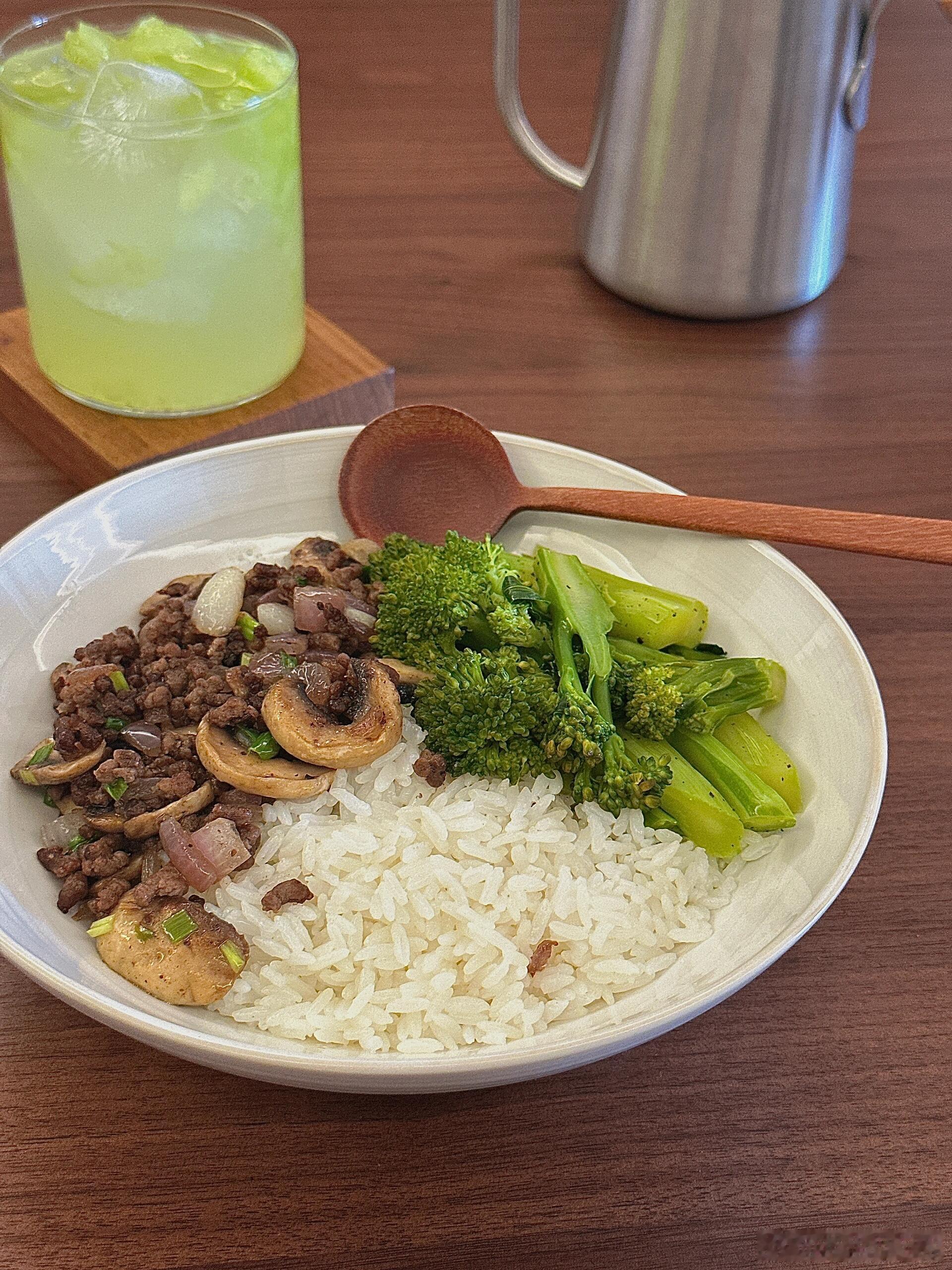 好喜欢我的午餐🥣​​​