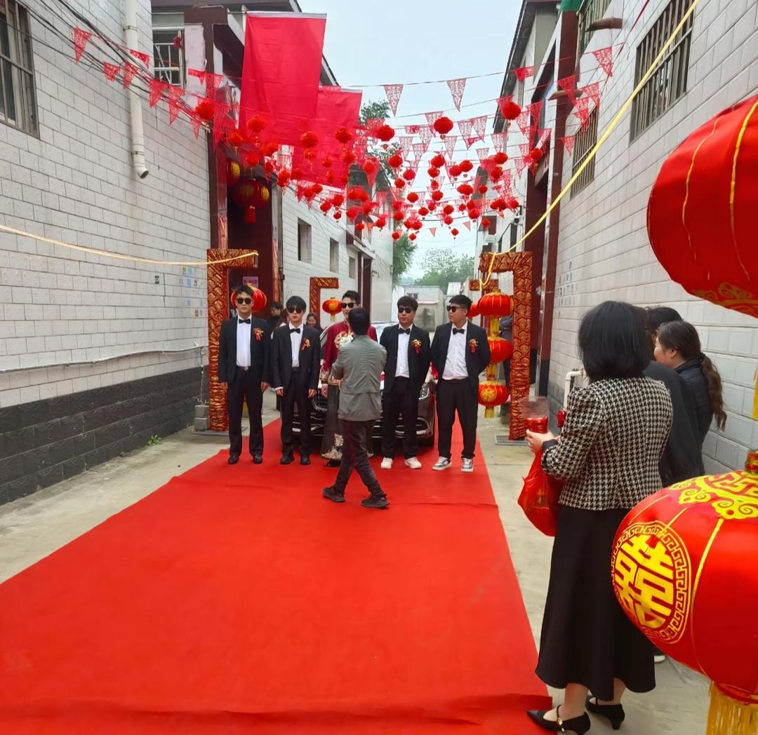 全国结婚潮来袭，跌了13年，结婚人数咋突然反弹了？背后藏着3个关键原因！谁能