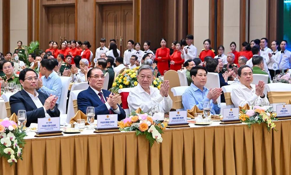越南的官媒——人民报，也挺有意思的，阮氏金银明明出席越南国防部、公安部和外交部代