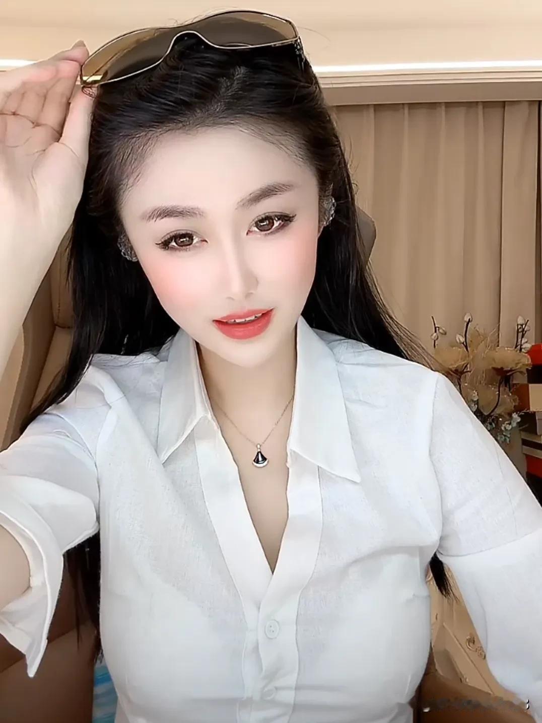 男人对情人会有真爱吗？若做了情人还妄想得到真爱，答案:没有真爱，有的只是欲