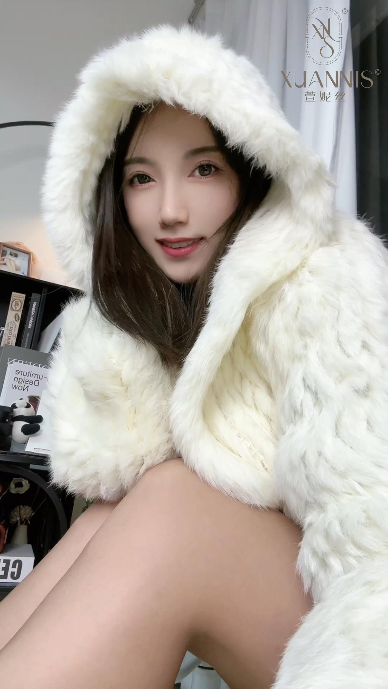 「隐」系列的咖色像小麦肤色超自然耶@林以萱.XNSW萱妮丝萱妮丝式优雅