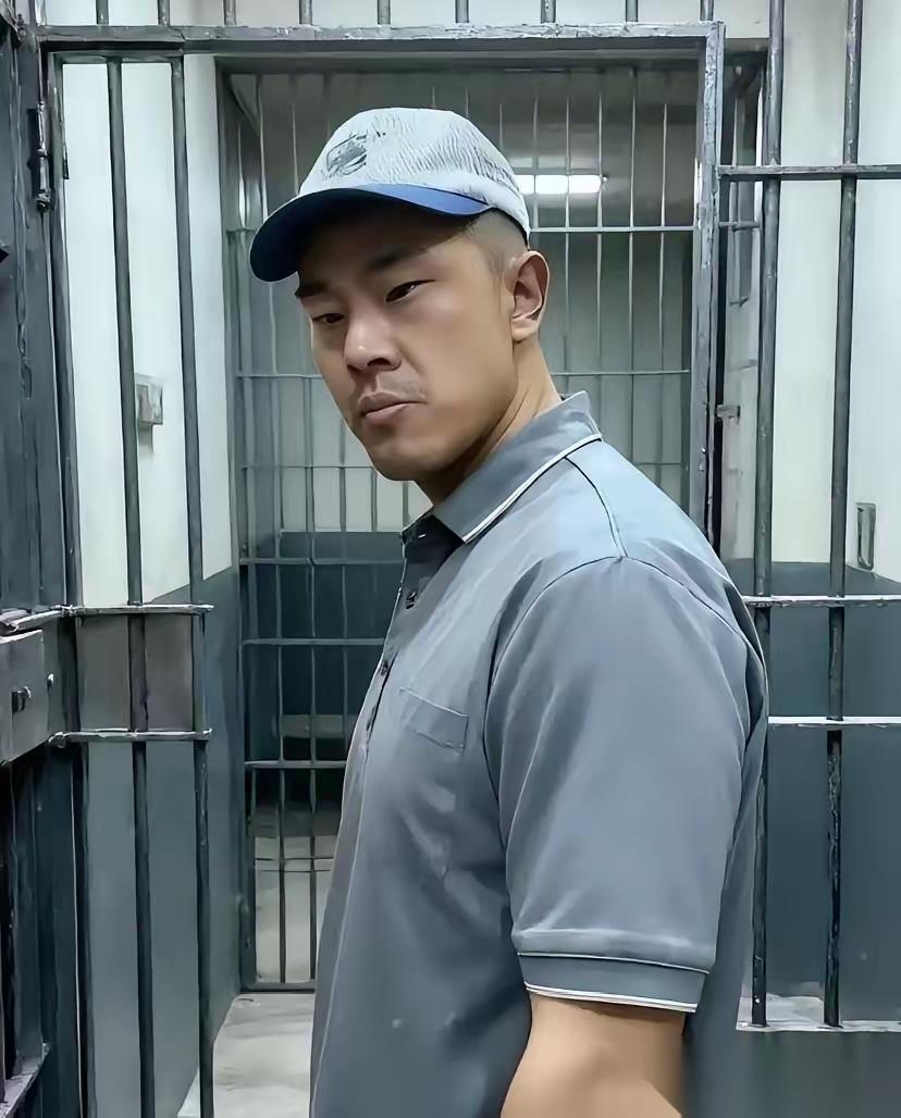 同乡说起金毛的后事，满是凄凉，可细想下来，全是他自己作的恶果。被执行后，老金毛想