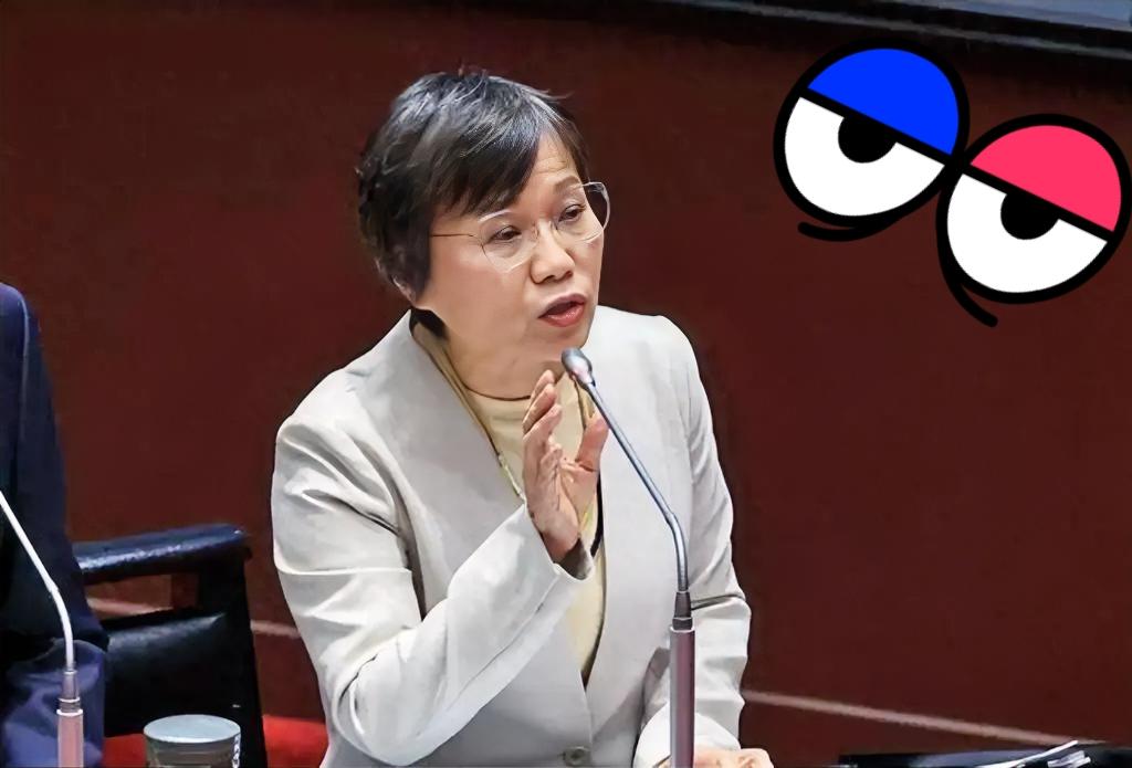 看着刘世芳现在这副嘴脸，真不敢信这是同一个人。67岁的人了，坐在内务主管的位