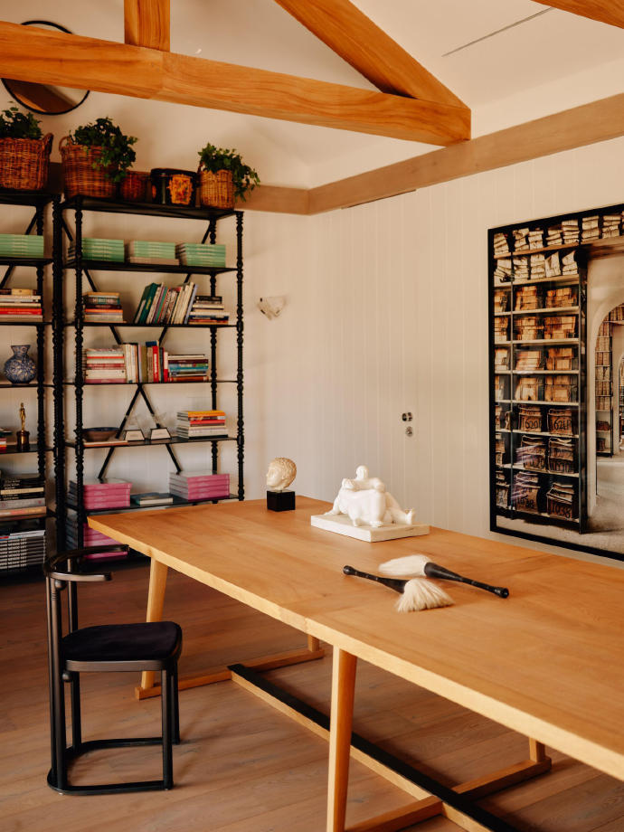 家居设计｜ins风用木材、钢铁和混凝土打造了一个田园诗般的休闲场所。​​​​