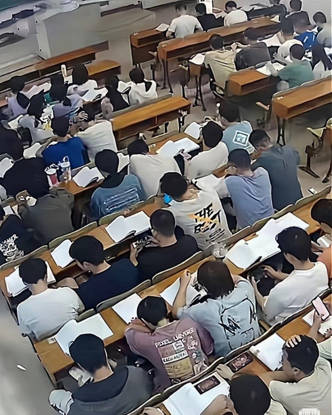 大学生为了猜题开始各专业协作当代大学生期末求生欲拉满！跨专业抱团猜题太真实了，各
