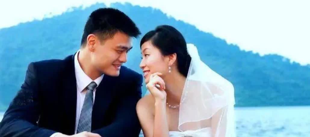 2007年叶莉嫁给姚明后，有人问叶莉：“嫁给身高2米26，体重400多斤的姚明是