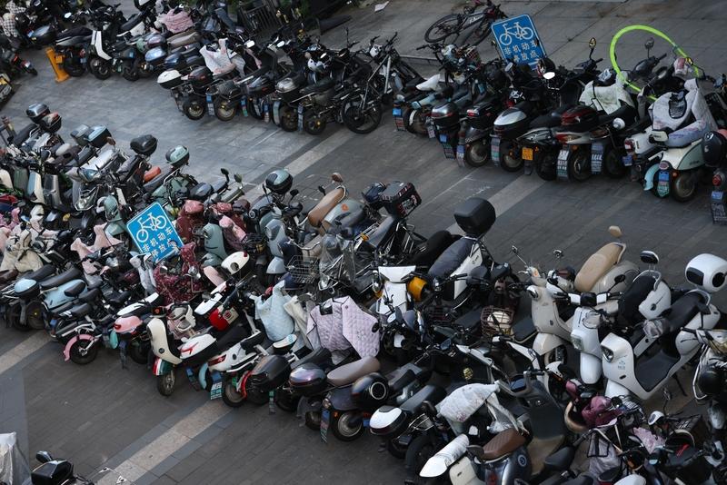 电动车新国标落地，反响“冰火两重天”：安全与需求该如何平衡？电动自行车新国标