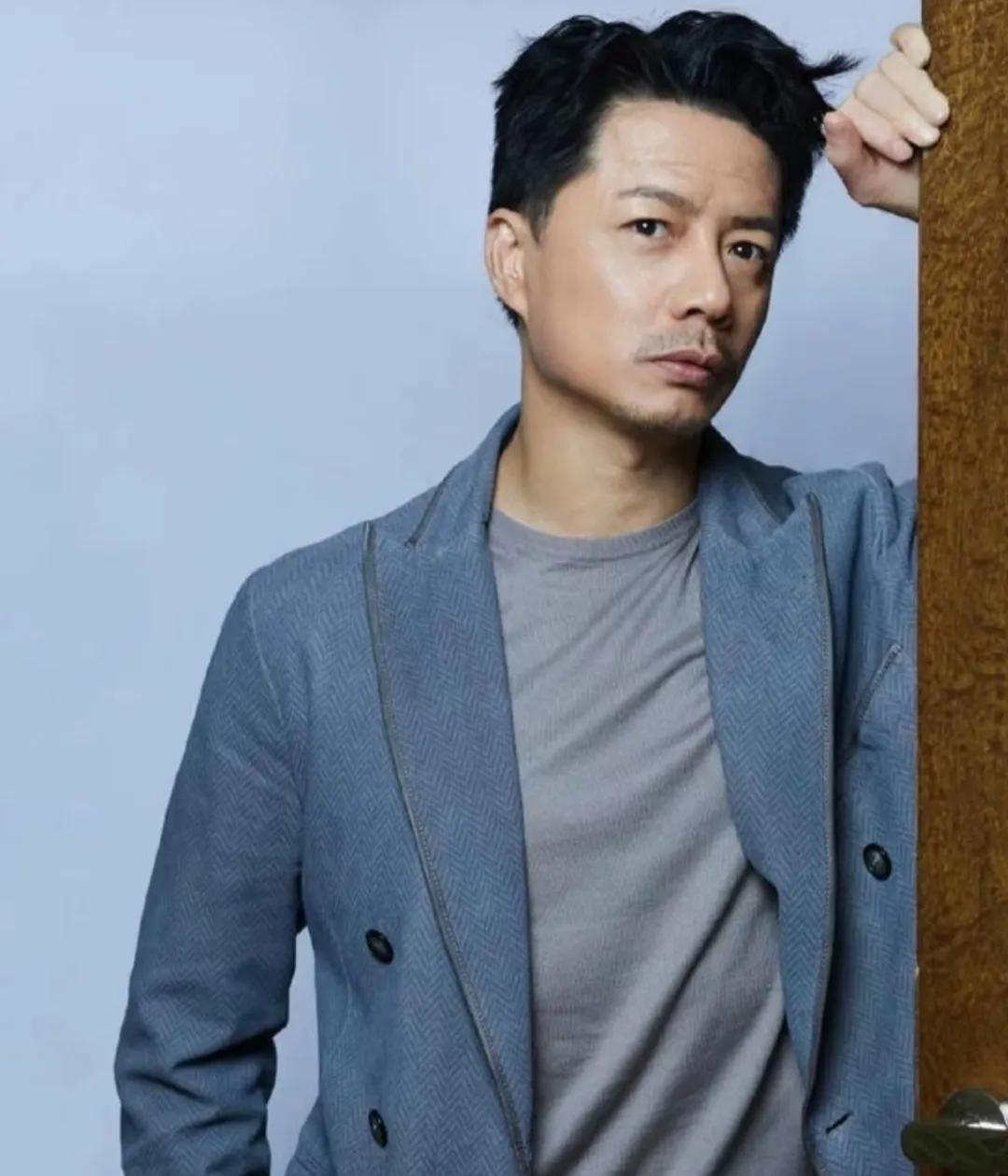 《扫毒风暴》播完了，估计以后段奕宏不会再演警察的角色了。不是因为没有导演邀请