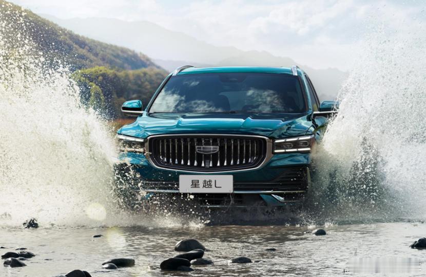 15万左右的大众家庭实惠SUV，瑞虎8L对比星越L谁更好？在自主品牌SUV市场上