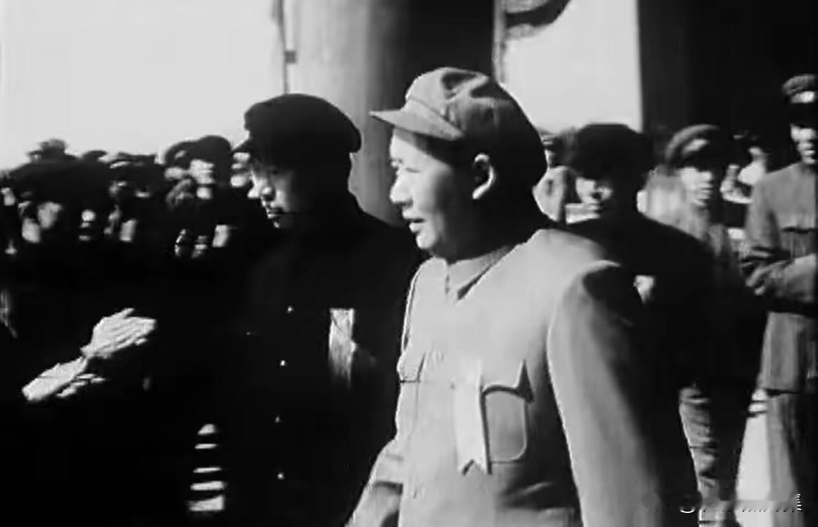 1950年10月1日，这是新中国成立后的第一个国庆节，也是新中国历史上一次极其特