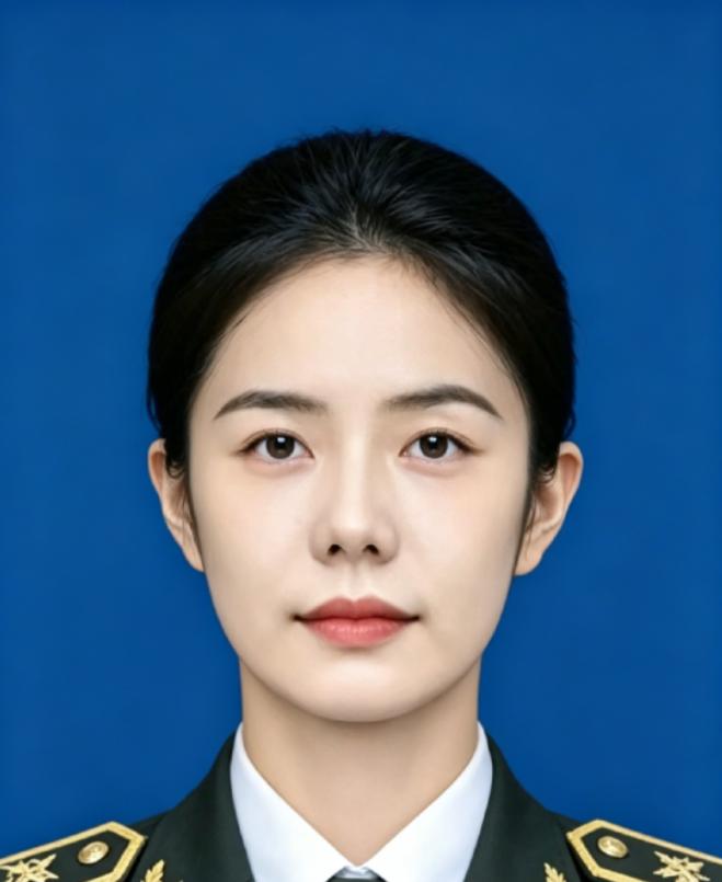 徐晨雁，女，汉族，2002年生，浙江绍兴人，2020年9月入伍，现任中国