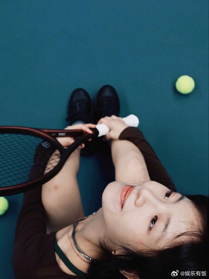 李庚希也加入内娱网球队了李庚希网球场景随拍太会了！不仅身材好到让人移不开眼，影