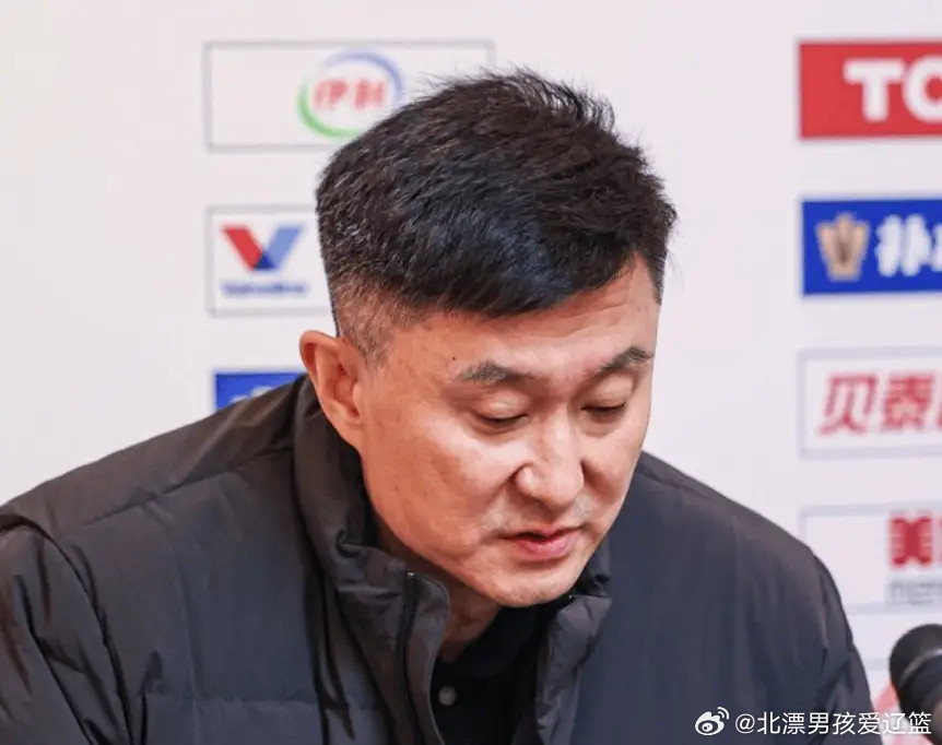 我非常羡慕杜锋指导输了51分还这么嘴硬杜锋赛后表示：“我觉得这场大家并没有准备
